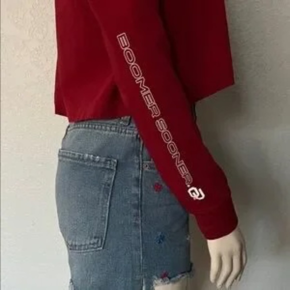Nike OU Sooners Crop Long Sleeve Tee Women’s Medium Loose Fit Boomer Sooner - Picture 5 of 6